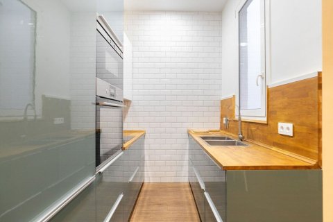 Apartamento en venta en Barcelona, España 2 dormitorios, 64 m2 No. 167833 - foto 8