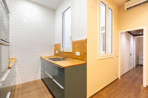Apartamento en venta en Barcelona, España 2 dormitorios, 64 m2 No. 167833 - foto 9