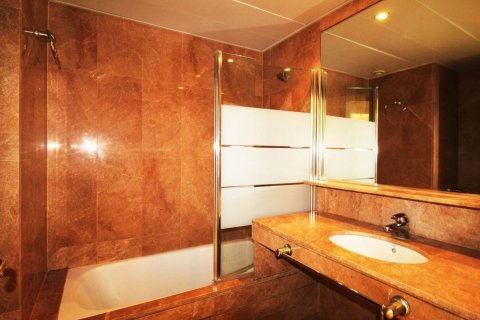 Apartament w Sitges, Barcelona, Hiszpania 3 sypialnie, 169 mkw. nr 167829 – zdjęcie 20