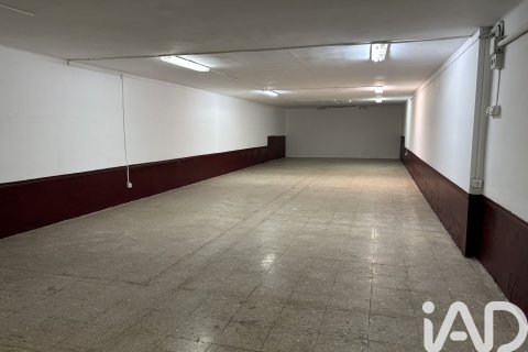 Propiedad comercial en Barcelona, España 261 m2 No. 173400