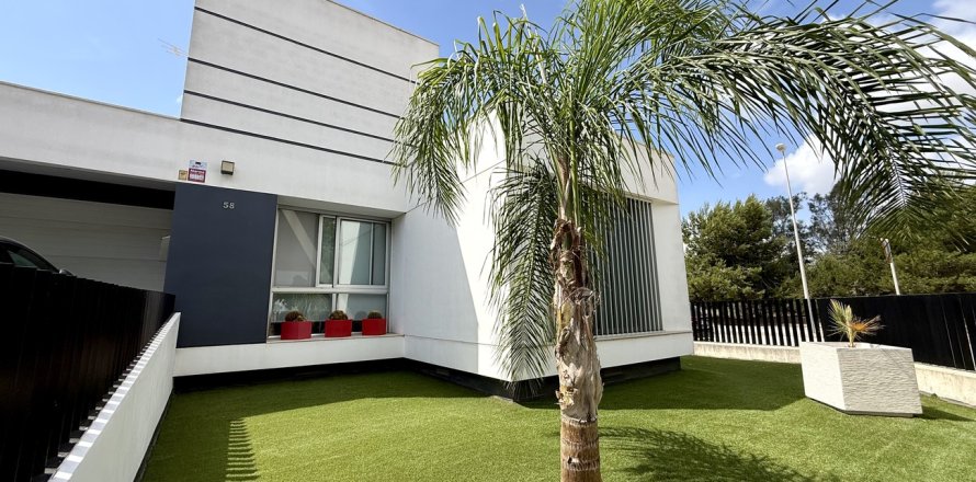 Villa in Dolores, Alicante, Spanien 3 Schlafzimmer, 188 m2 Nr. 189921