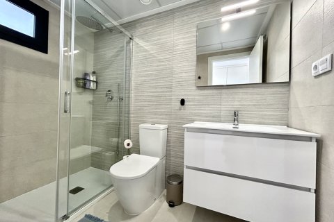 Apartment for sale in Alicante, Spain 3 bedrooms, 107 sq.m. No. 189922 - photo 24