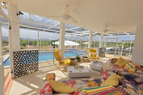 Villa à Pinoso, Alicante, Espagne 3 chambres, 263 m2 No. 189918