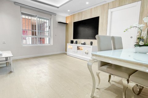 Apartamento en venta en Torrevieja, Alicante, España 3 dormitorios, 108 m2 No. 189917 - foto 4