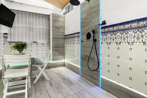 Apartamento en venta en Torrevieja, Alicante, España 3 dormitorios, 108 m2 No. 189917 - foto 16