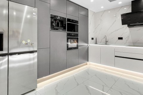 Apartamento en venta en Torrevieja, Alicante, España 3 dormitorios, 108 m2 No. 189917 - foto 2