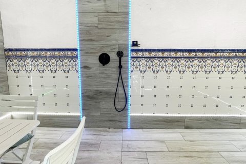 Apartamento en venta en Torrevieja, Alicante, España 3 dormitorios, 108 m2 No. 189917 - foto 17