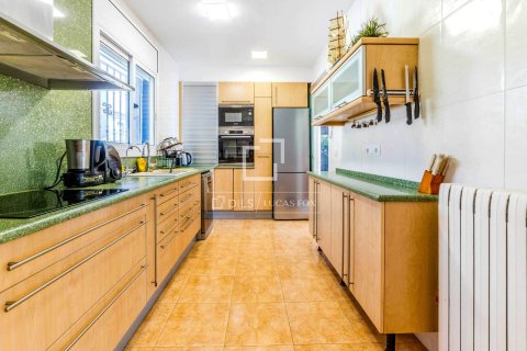 Villa for sale in Sitges, Barcelona, Spain 5 bedrooms, 259 sq.m. No. 150461 - photo 10