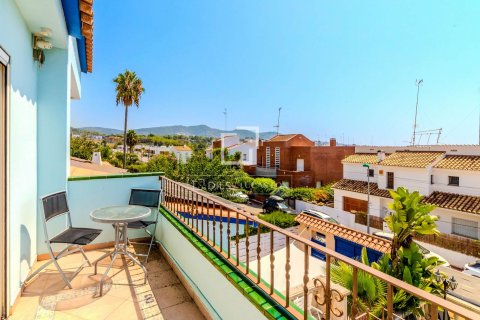 Villa for sale in Sitges, Barcelona, Spain 5 bedrooms, 259 sq.m. No. 150461 - photo 19