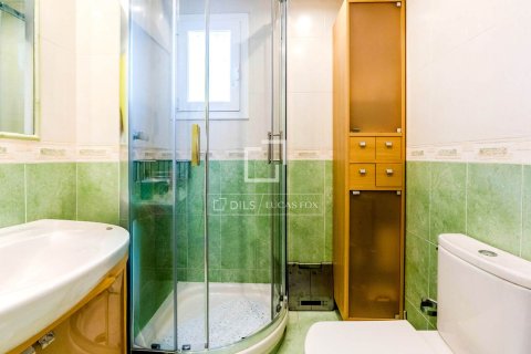 Villa for sale in Sitges, Barcelona, Spain 5 bedrooms, 259 sq.m. No. 150461 - photo 12