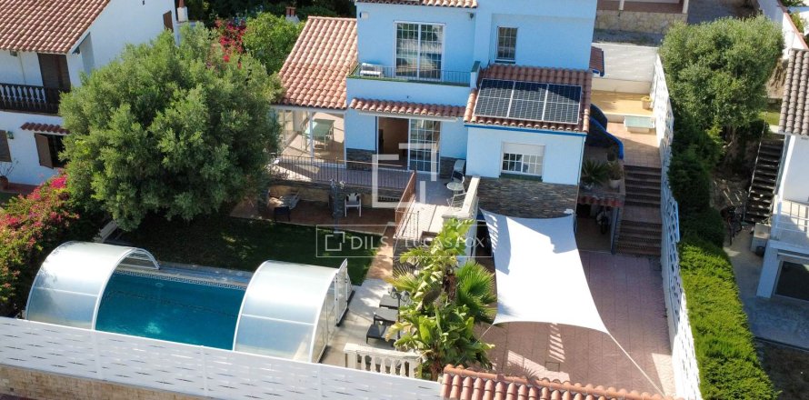 Huvila Sitges, Barcelona, Espanja 5 makuuhuonetta, 259 m2 No. 150461