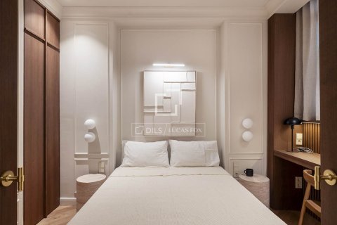 Lägenhet till salu i Barcelona, Spanien 4 sovrum, 179 kvm. Nr. 150466 - foto 17