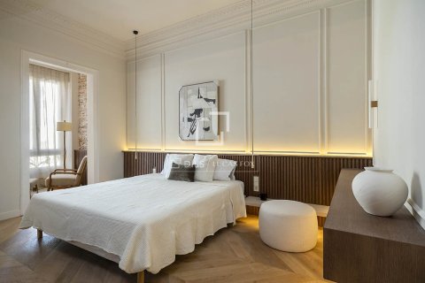 Lägenhet till salu i Barcelona, Spanien 4 sovrum, 179 kvm. Nr. 150466 - foto 24