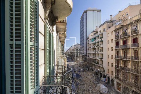 Lägenhet till salu i Barcelona, Spanien 4 sovrum, 179 kvm. Nr. 150466 - foto 7