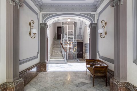 Apartment à vendre à Barcelona, Espagne, 5 chambres, 191 m2 No. 150463 - photo 30