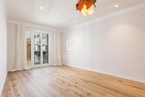 Apartment à vendre à Barcelona, Espagne, 2 chambres, 90 m2 No. 150462 - photo 2