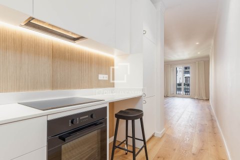 Apartment à vendre à Barcelona, Espagne, 2 chambres, 90 m2 No. 150462 - photo 6