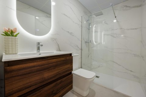 Huoneisto myytävänä Villajoyosa, Alicante, Espanja, 2 makuuhuonetta, 82 m2 No. 190044 - kuva 15