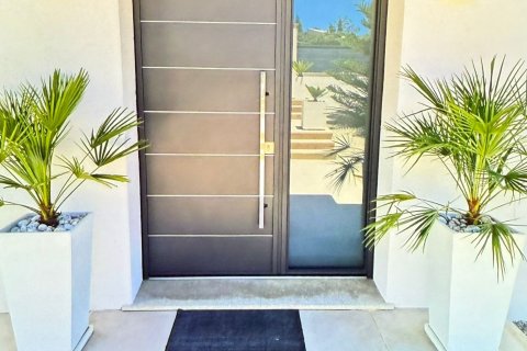 Villa for rent Nova Santa Ponsa, Mallorca, Spain 4 bedrooms, 350 sq.m. No. 138211 - photo 25