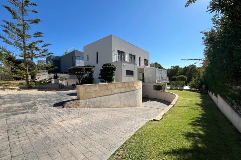 Villa for rent Nova Santa Ponsa, Mallorca, Spain 4 bedrooms, 350 sq.m. No. 138211 - photo 7