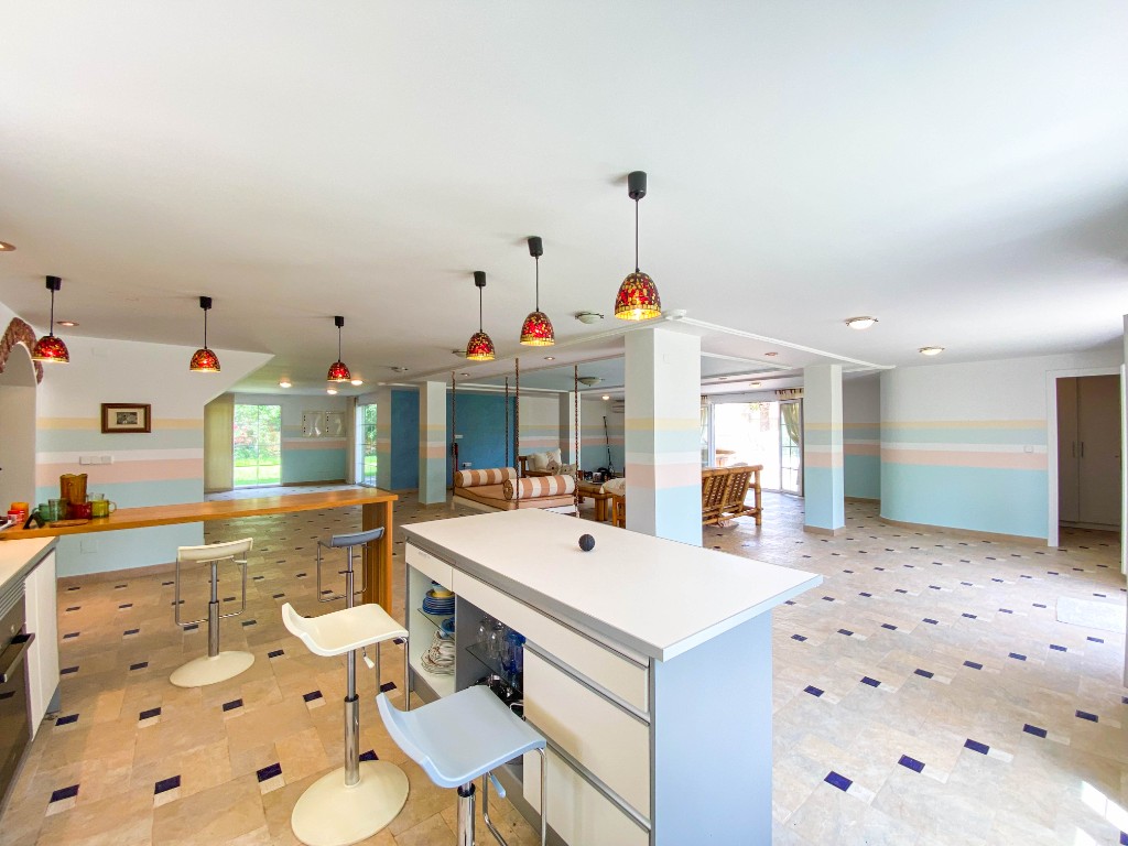 Huvila Villamartin, Alicante, Espanja 7 makuuhuonetta, 430 m2 No. 80916
