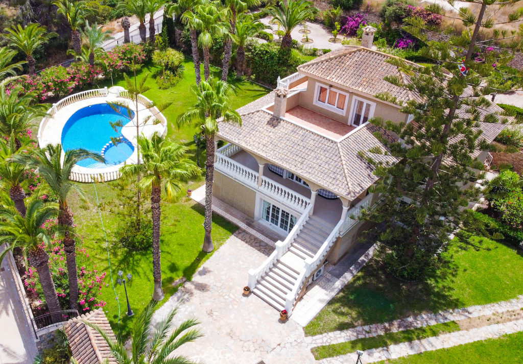 Huvila Villamartin, Alicante, Espanja 7 makuuhuonetta, 430 m2 No. 80916