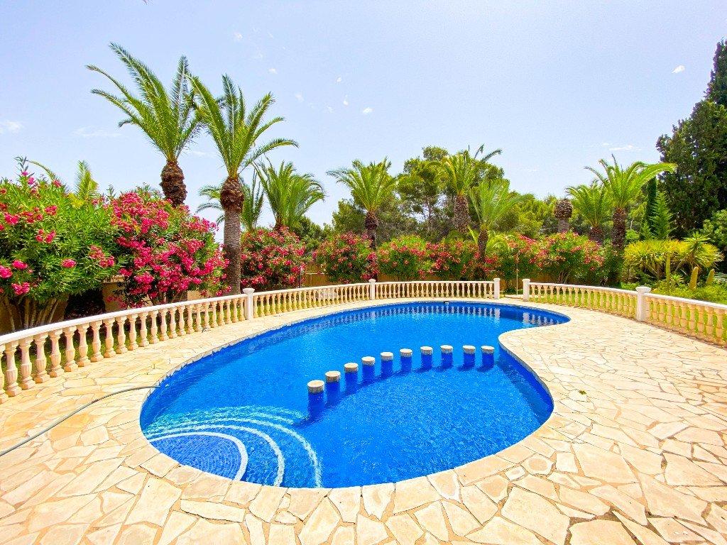 Huvila Villamartin, Alicante, Espanja 7 makuuhuonetta, 430 m2 No. 80916