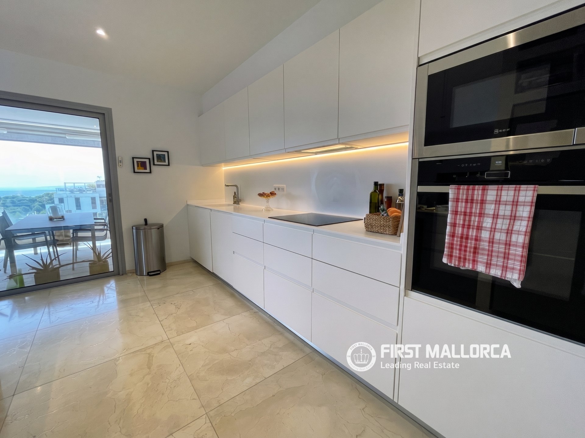 Apartamento en Palma de Mallorca, Mallorca, España 2 dormitorios, 127 m2 No. 195395