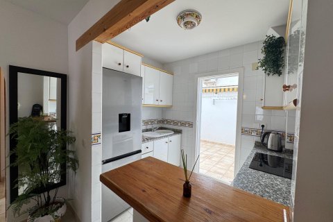 Radhus till salu i Torre de la Horadada, Alicante, Spanien 3 sovrum, 88 kvm. Nr. 149457 - foto 6