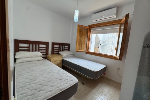 Radhus till salu i Torre de la Horadada, Alicante, Spanien 3 sovrum, 88 kvm. Nr. 149457 - foto 12