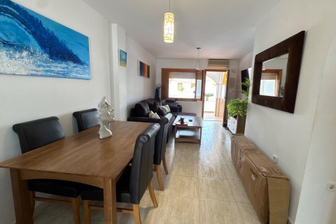 Radhus till salu i Torre de la Horadada, Alicante, Spanien 3 sovrum, 88 kvm. Nr. 149457 - foto 7