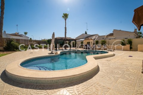 Villa zum Verkauf in Torrevieja, Alicante, Spanien 4 Schlafzimmer, 163 m2 Nr. 149458 - Foto 2