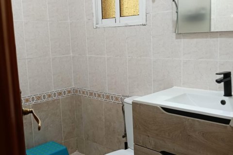 Radhus till salu i Torrevieja, Alicante, Spanien 3 sovrum, 66 kvm. Nr. 149455 - foto 22