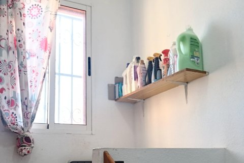 Radhus till salu i Torrevieja, Alicante, Spanien 3 sovrum, 66 kvm. Nr. 149455 - foto 24