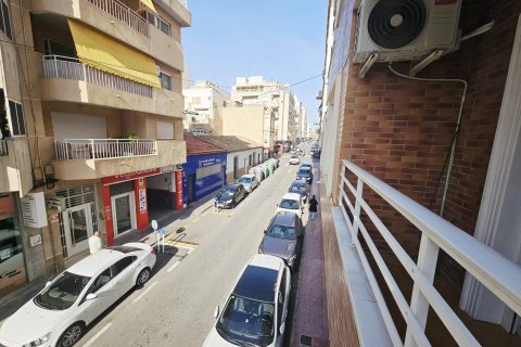 Apartment for sale in Torrevieja, Alicante, Spain 3 bedrooms,  No. 149456 - photo 19