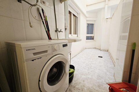 Apartment for sale in Torrevieja, Alicante, Spain 3 bedrooms,  No. 149456 - photo 8