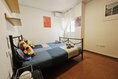 Apartment for sale in Torrevieja, Alicante, Spain 3 bedrooms,  No. 149456 - photo 4