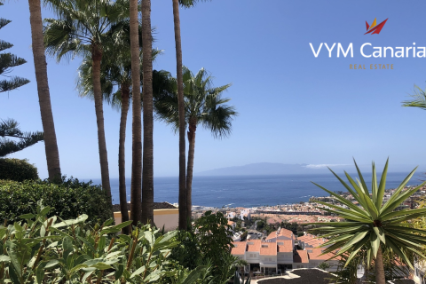 Villa en Torviscas, Tenerife, España 2 dormitorios, 86 m2 No. 182550