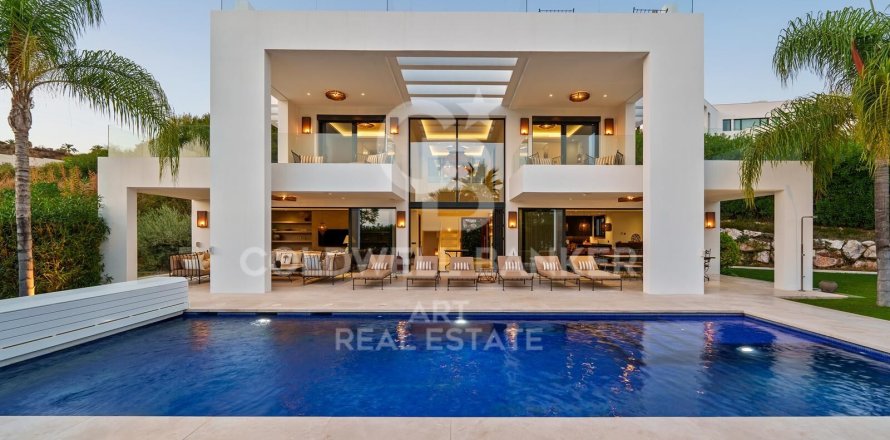 Villa i Marbella, Malaga, Spanien 6 sovrum, 493 kvm. Nr. 157438