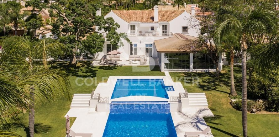 Villa i Marbella, Malaga, Spanien 6 sovrum, 660 kvm. Nr. 157440