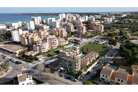 Radhus till salu Cala Millor, Mallorca, Spanien 4 sovrum, 98 kvm. Nr. 110951 - foto 1