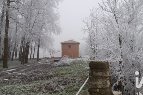 Land plot à vendre à Leon, Espagne, 9805 m2 No. 185308 - photo 3