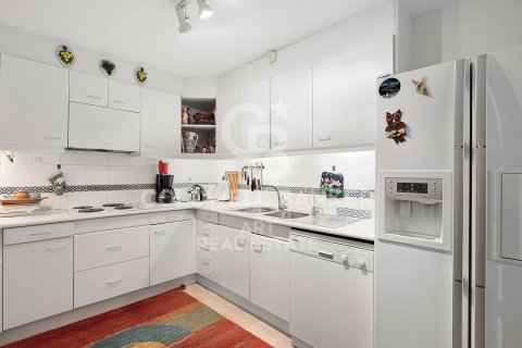 Apartment à vendre à Estepona, Malaga, Espagne, 2 chambres, 86 m2 No. 158024 - photo 3