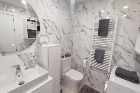 Apartment for sale in Murcia, Spain 2 bedrooms,  No. 166530 - photo 19