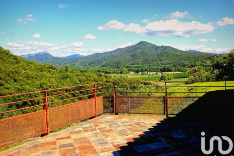 Продажа дома в Бескано, Герона, Испания 4 спальни, 40000м2 №154099 - фото 3