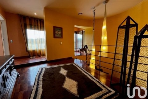 Продажа дома в Бескано, Герона, Испания 4 спальни, 40000м2 №154099 - фото 26