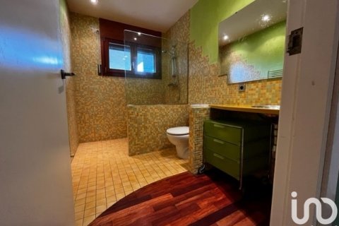 Продажа дома в Бескано, Герона, Испания 4 спальни, 40000м2 №154099 - фото 17