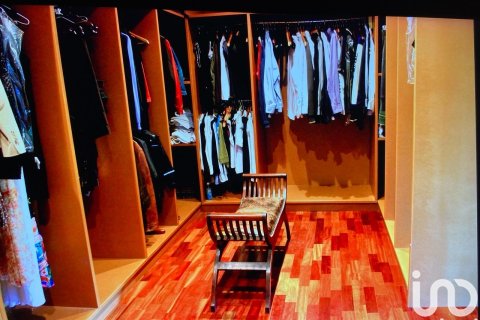 Продажа дома в Бескано, Герона, Испания 4 спальни, 40000м2 №154099 - фото 15