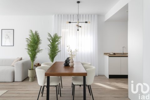 Huoneisto Santa Pola, Alicante, Espanja 3 makuuhuonetta, 85 m2 No. 154096