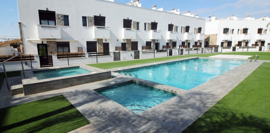 Rindu māja Pilar de la Horadada, Alicante, Spānijā 3 istabas, 93 m2 Nr. 145709